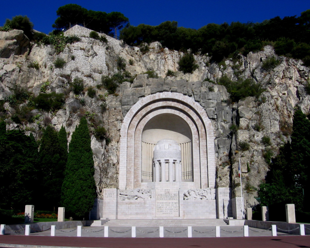 Памятник в городе Ницца, Франция