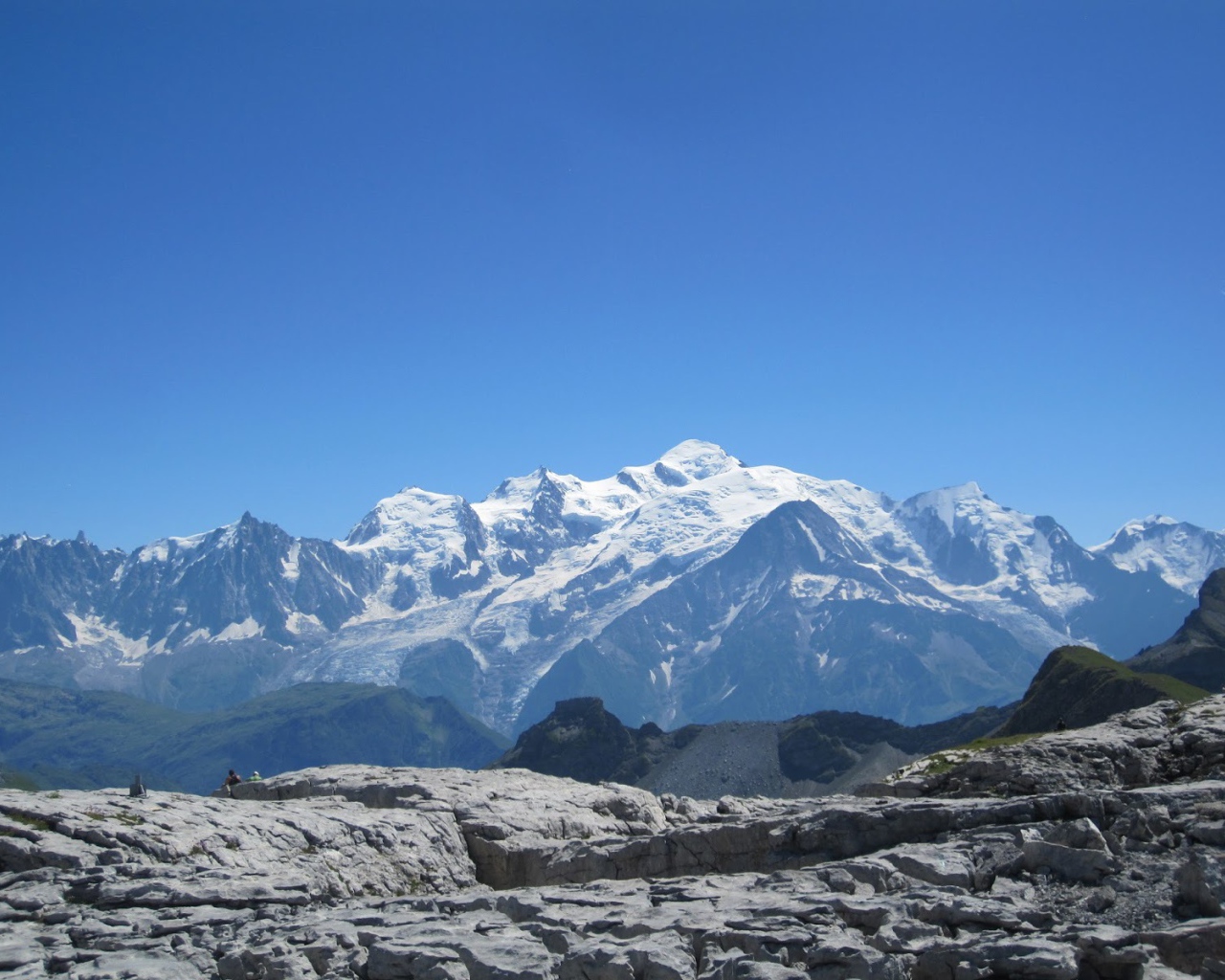 Горные вершины на горнолыжном курорте Самоен, Франция