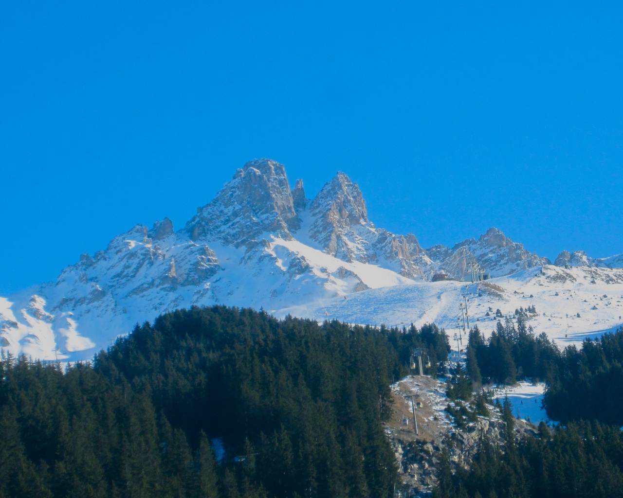 Горы на горнолыжном курорте Мерибель, Франция