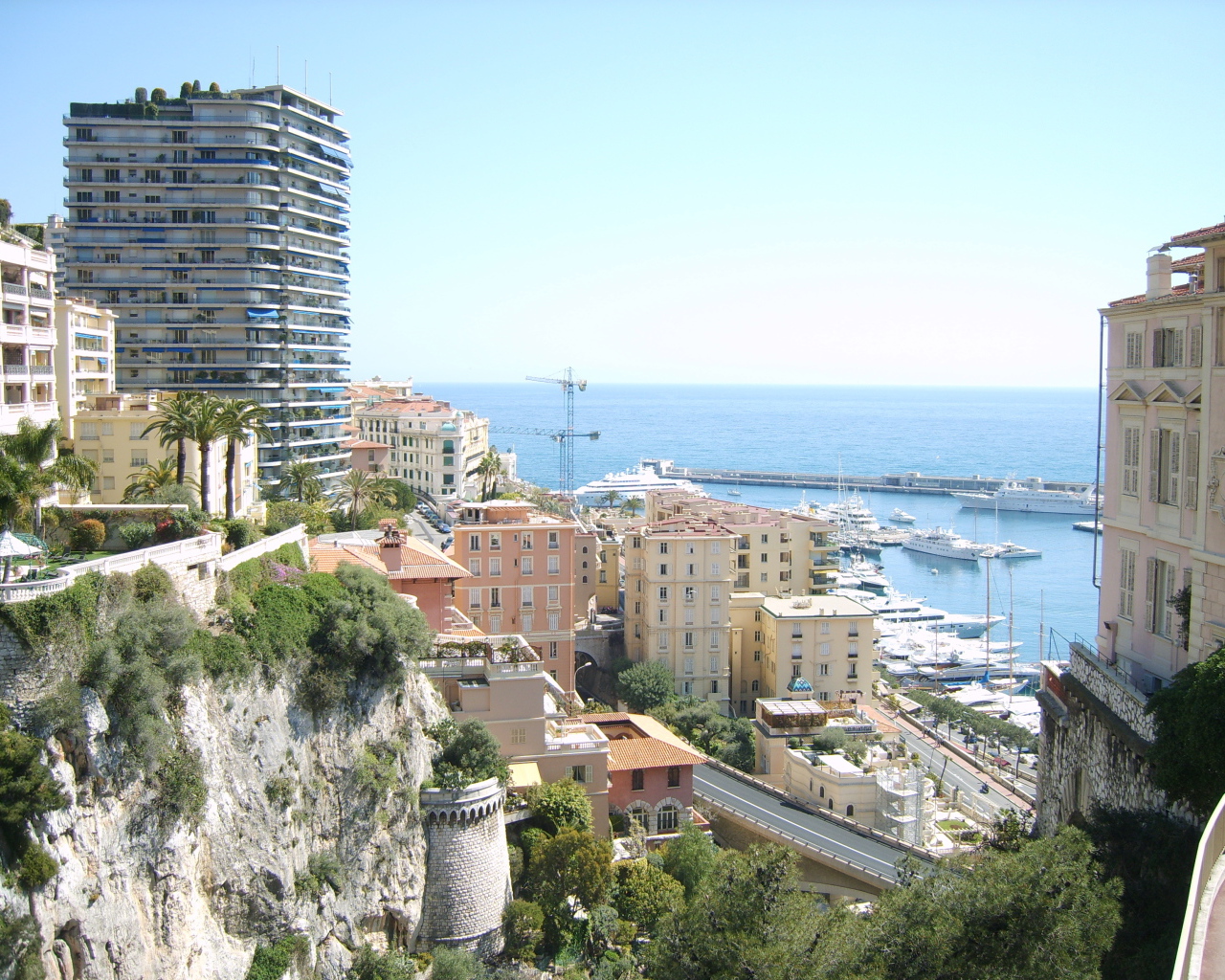 Скалы в Монте-Карло, Франция