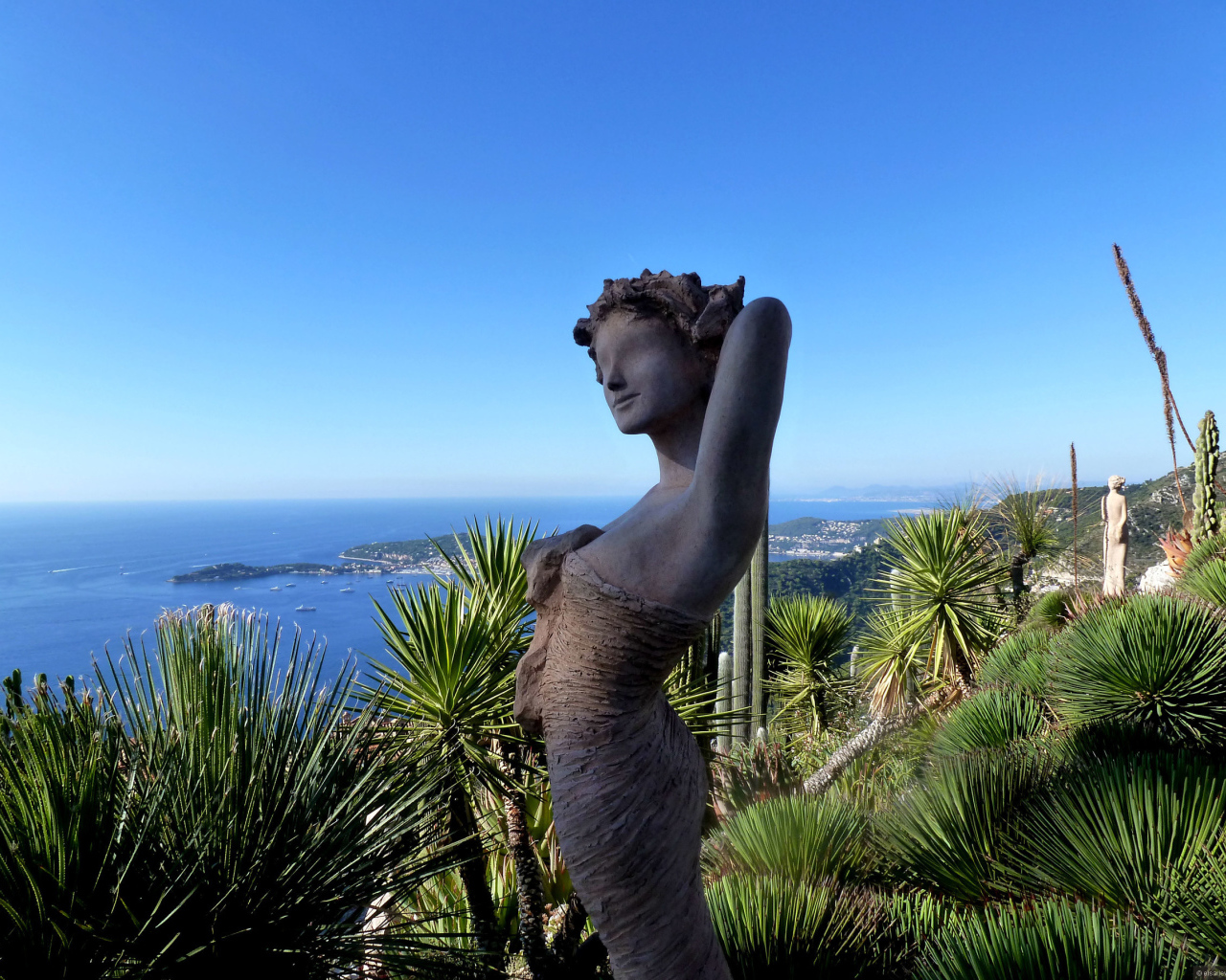 Скульптура на курорте Эз, Франция