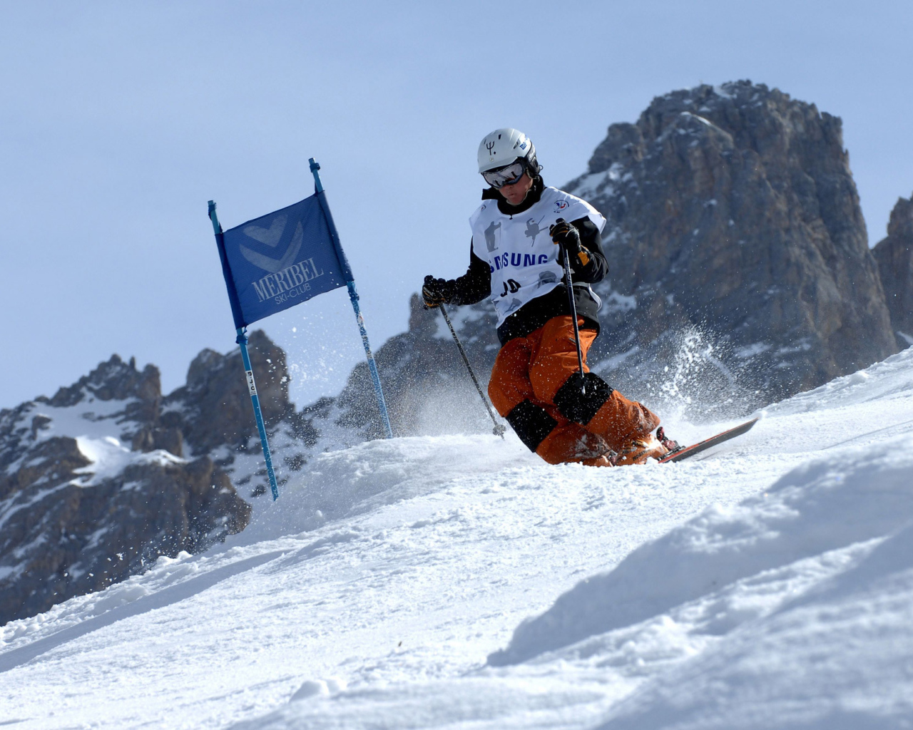 Катание на лыжах на горнолыжном курорте Мерибель, Франция
