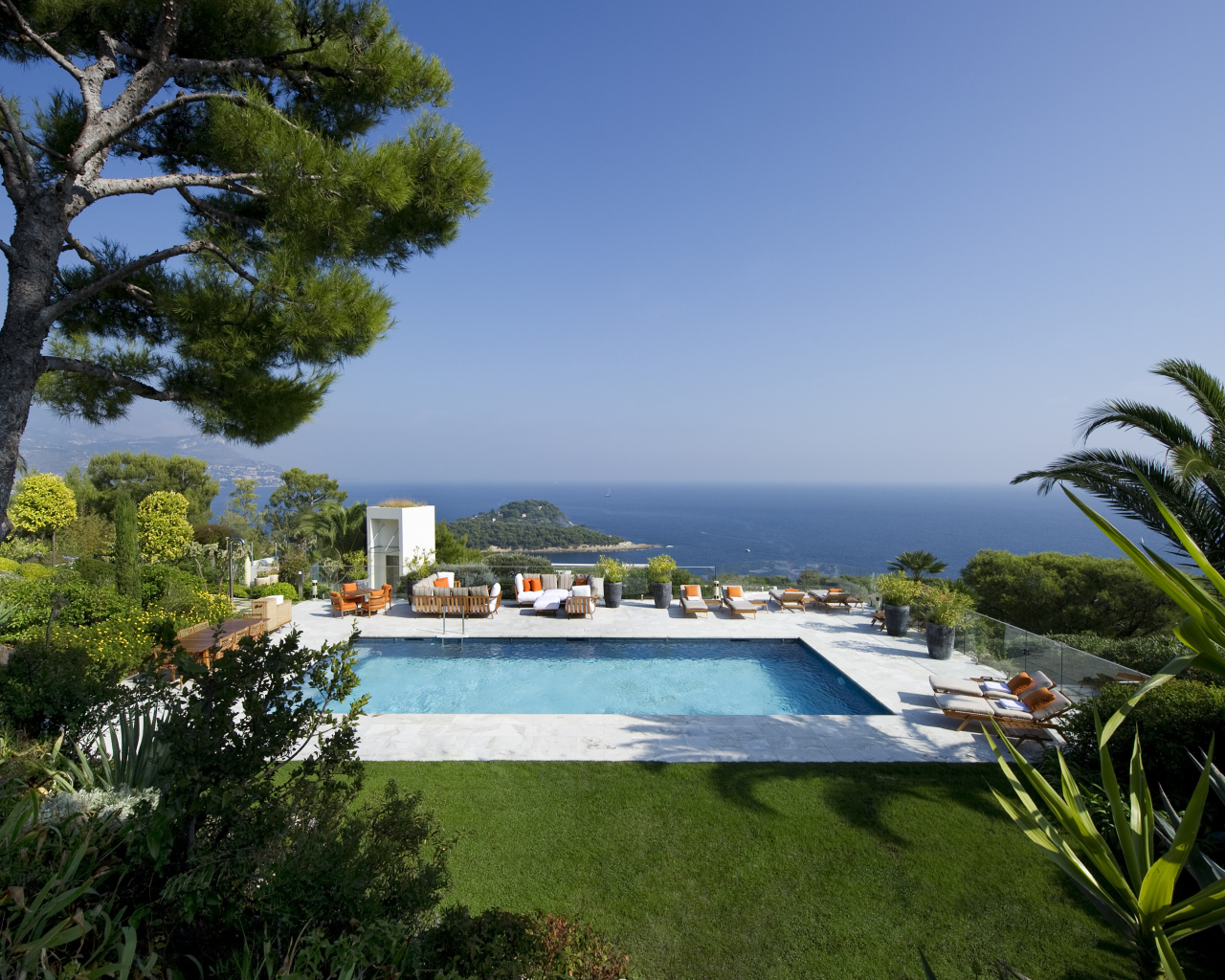 Летний отдых на курорте Сен-Жан-Кап-Ферра, Франция