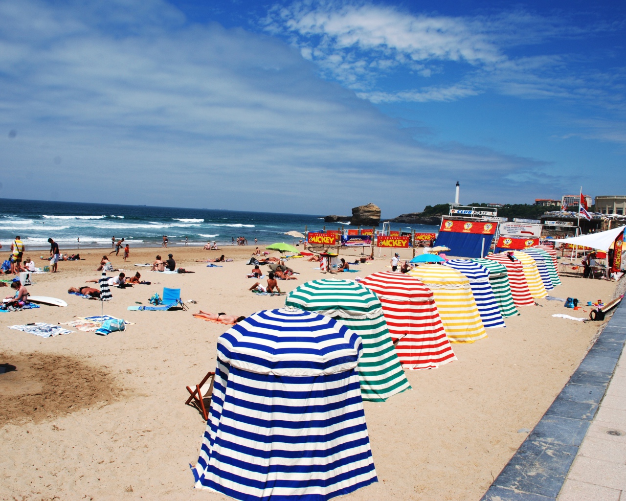 Пляж на курорте Биарриц, Франция