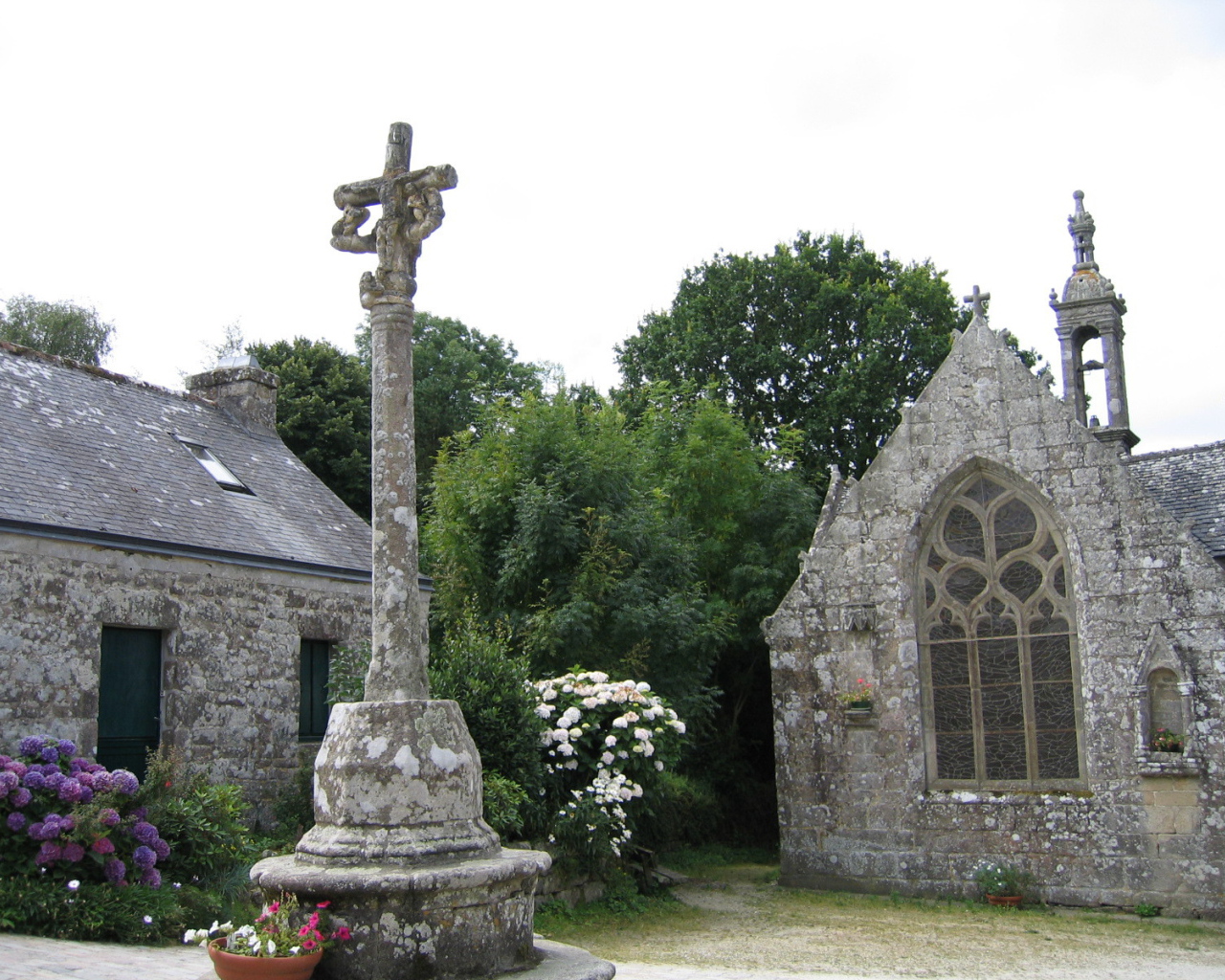 Старинная церковь в Бретань, Франция