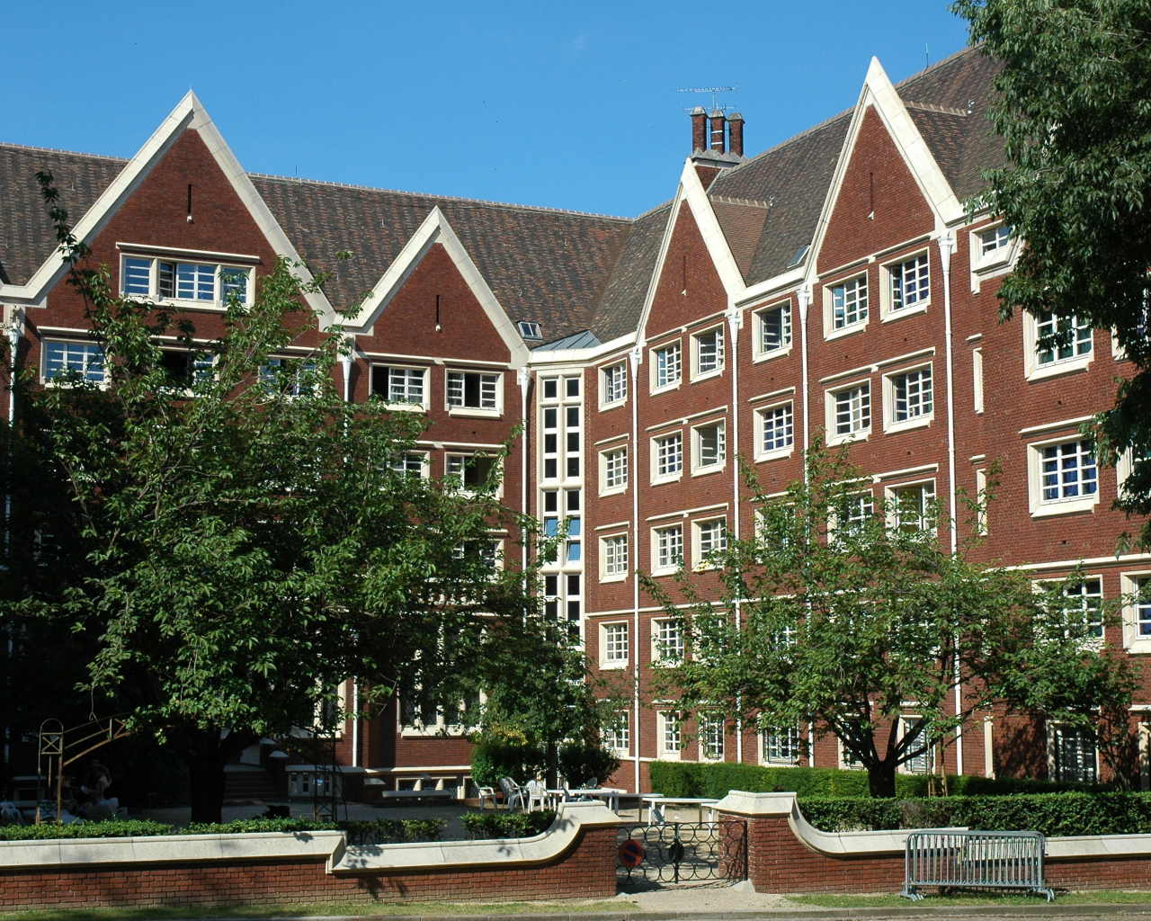 Университет в Бретань, Франция