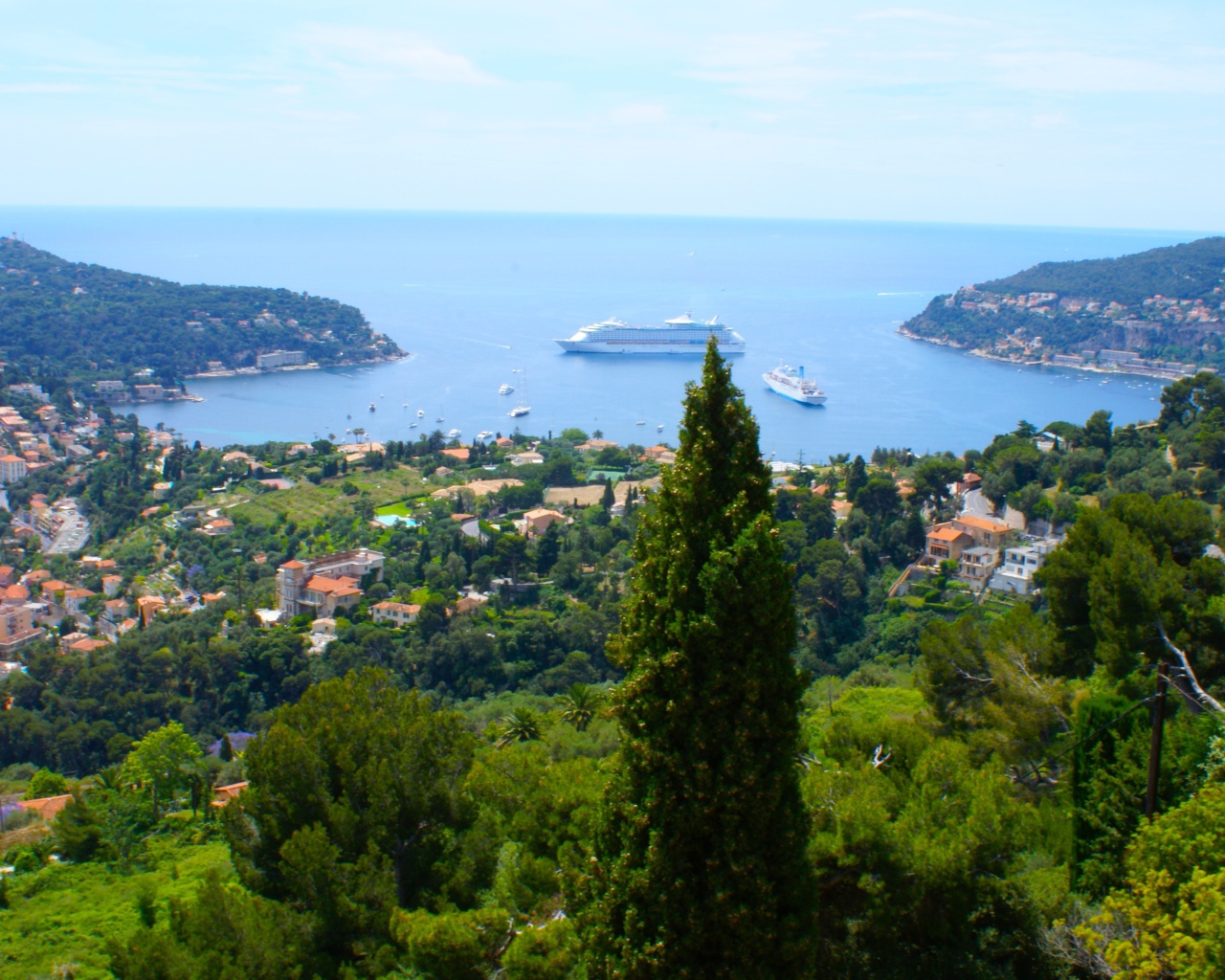 Вид с холма в городе Ницца, Франция