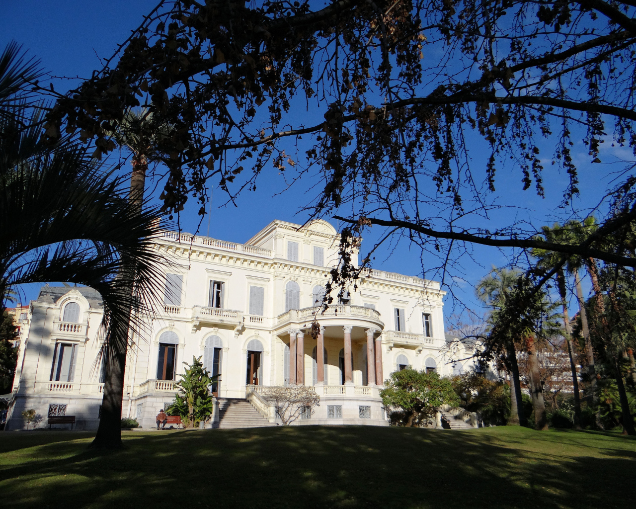 Вилла в Каннах, Франция