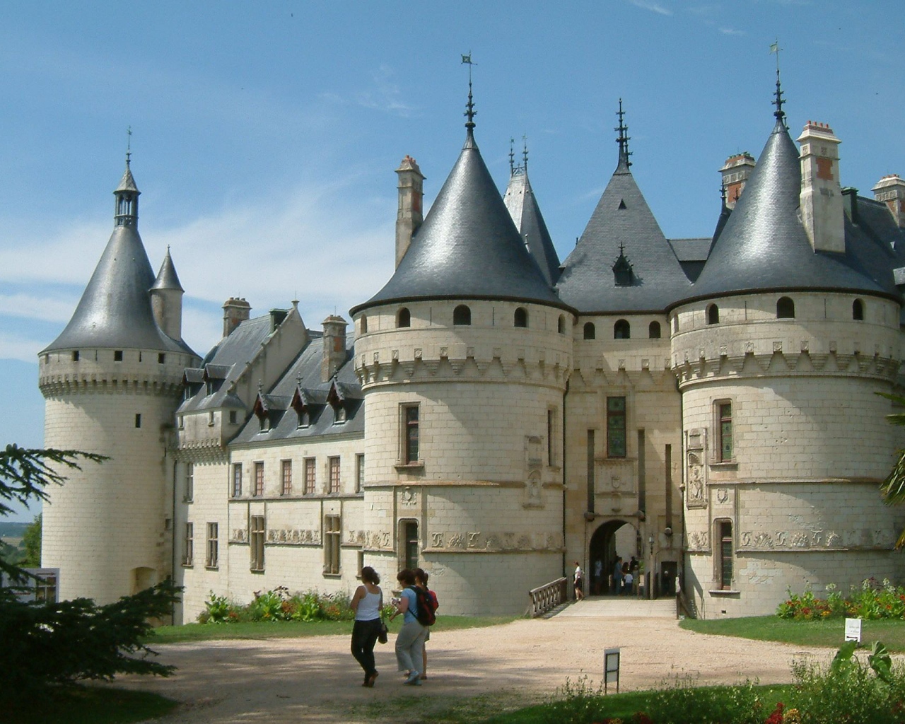 Прогулка у замка в Луаре, Франция