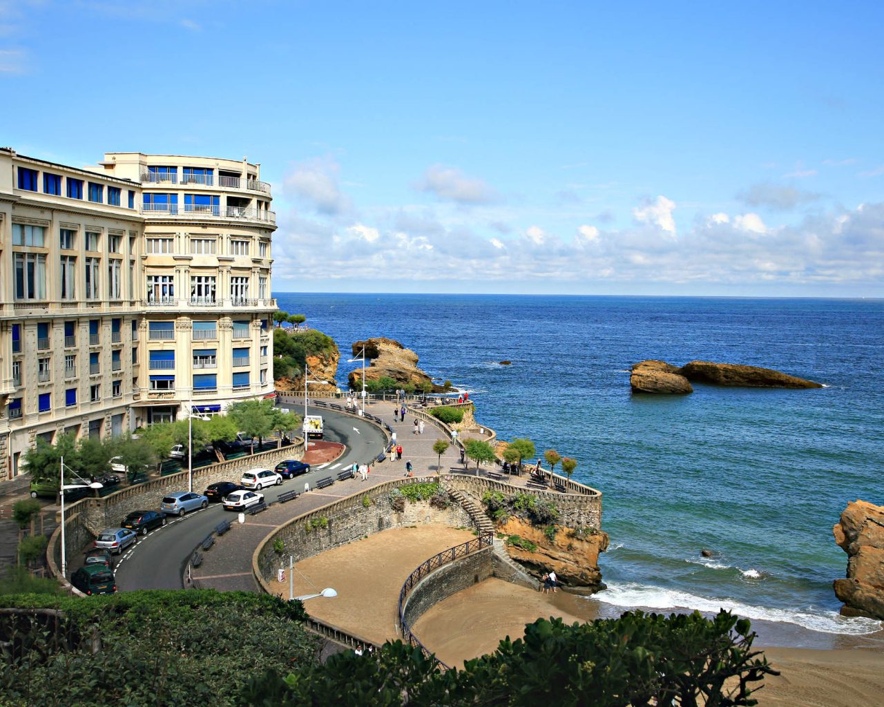 Отель на набережной на курорте Биарриц, Франция