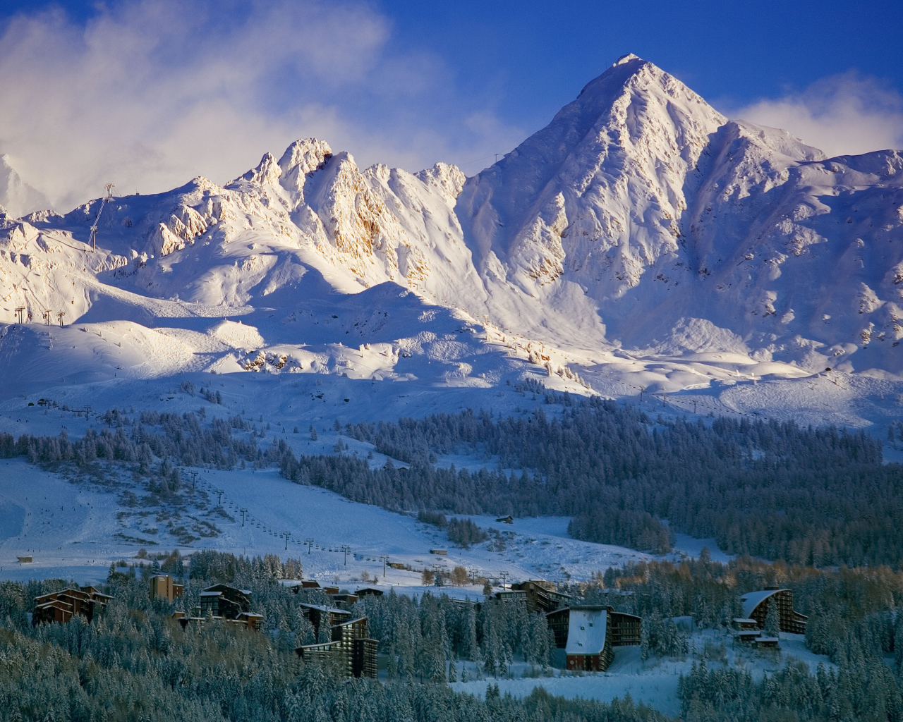 Зимний отдых на горнолыжном курорте Лез Арк, Франция