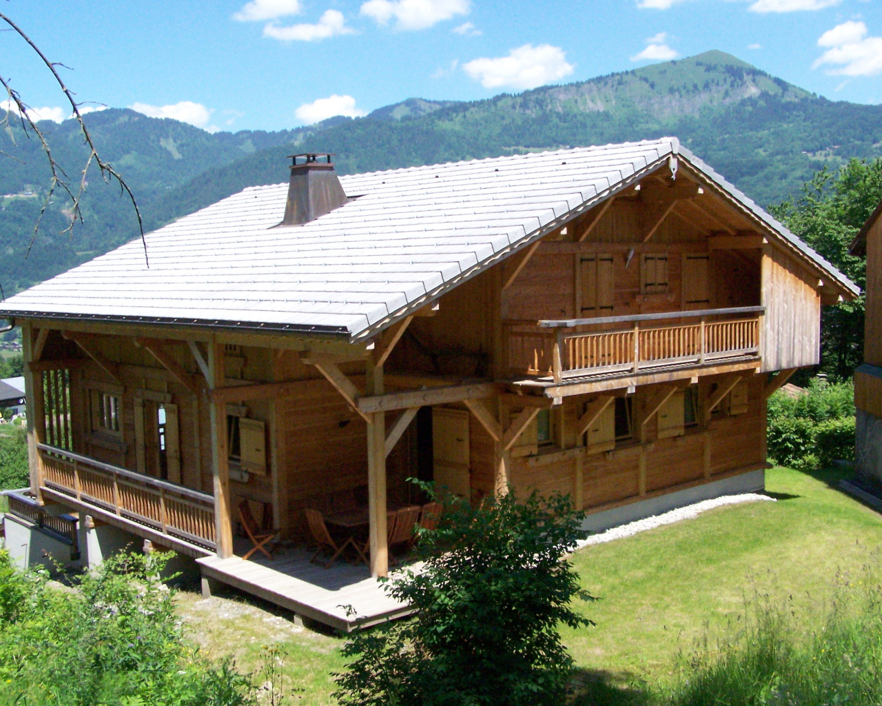 Деревянный дом на горнолыжном курорте Самоен, Франция