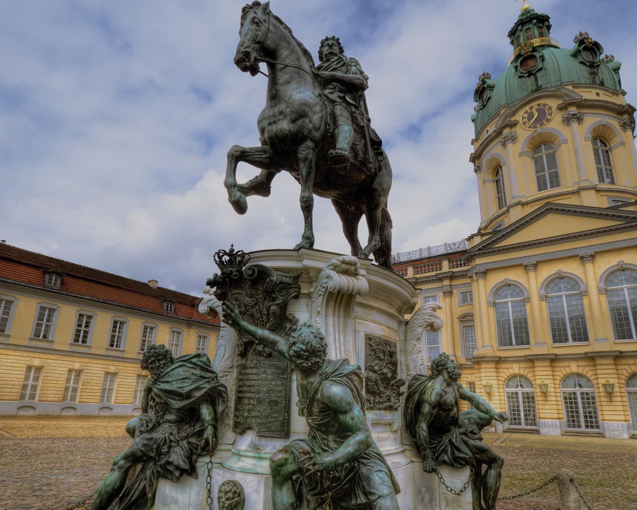 Дворец Шарлоттенбург в Берлине