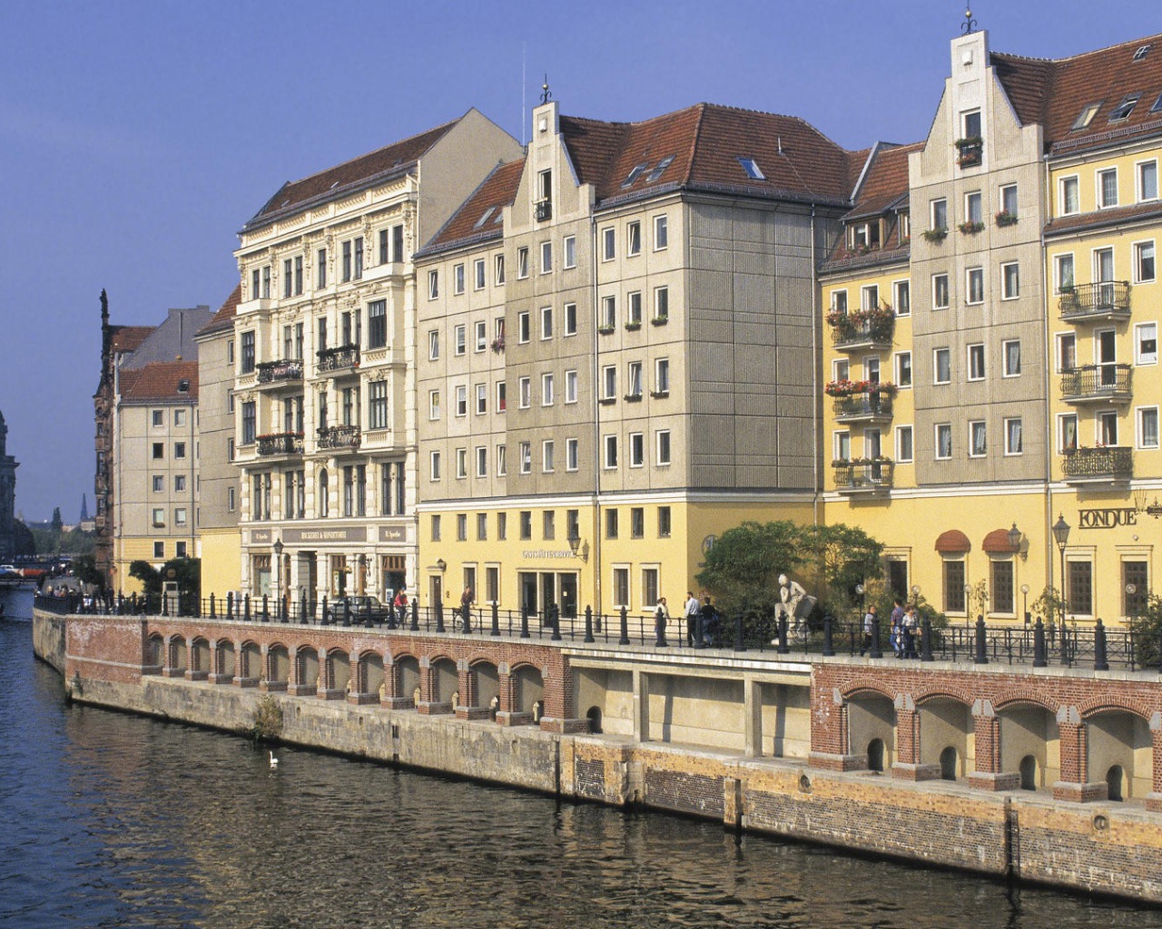 Набережная в Берлине