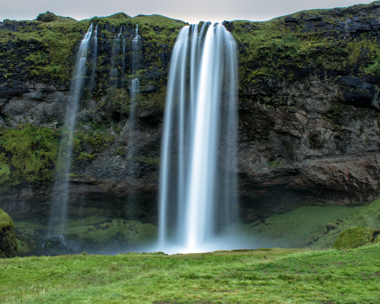 Водопад Селйяландсфосс, Исландия