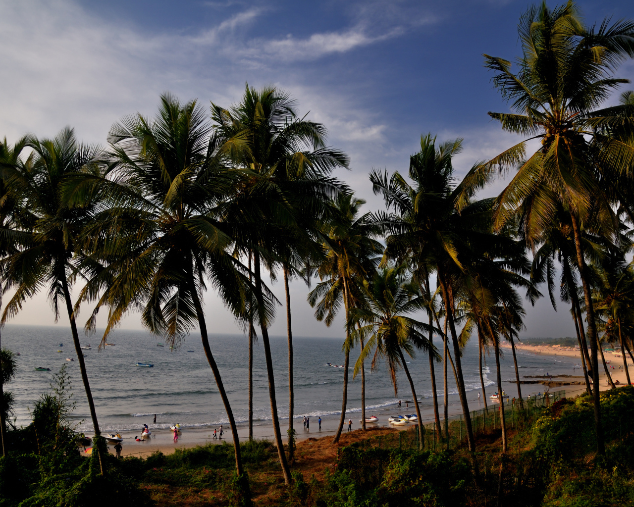 Пляж вечером в Вагаторе