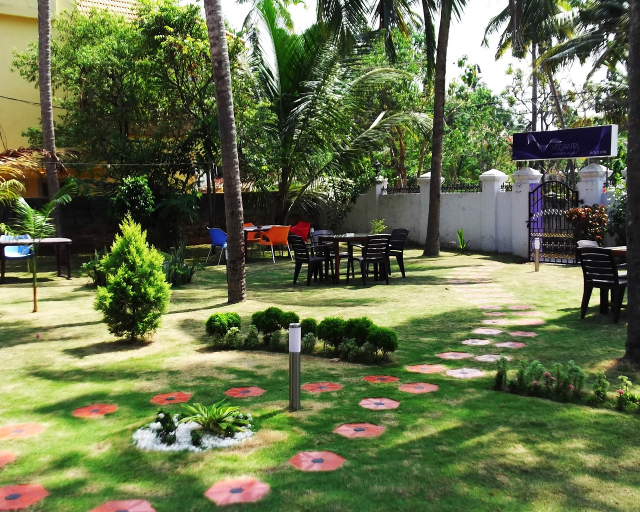 Сад в Варкале