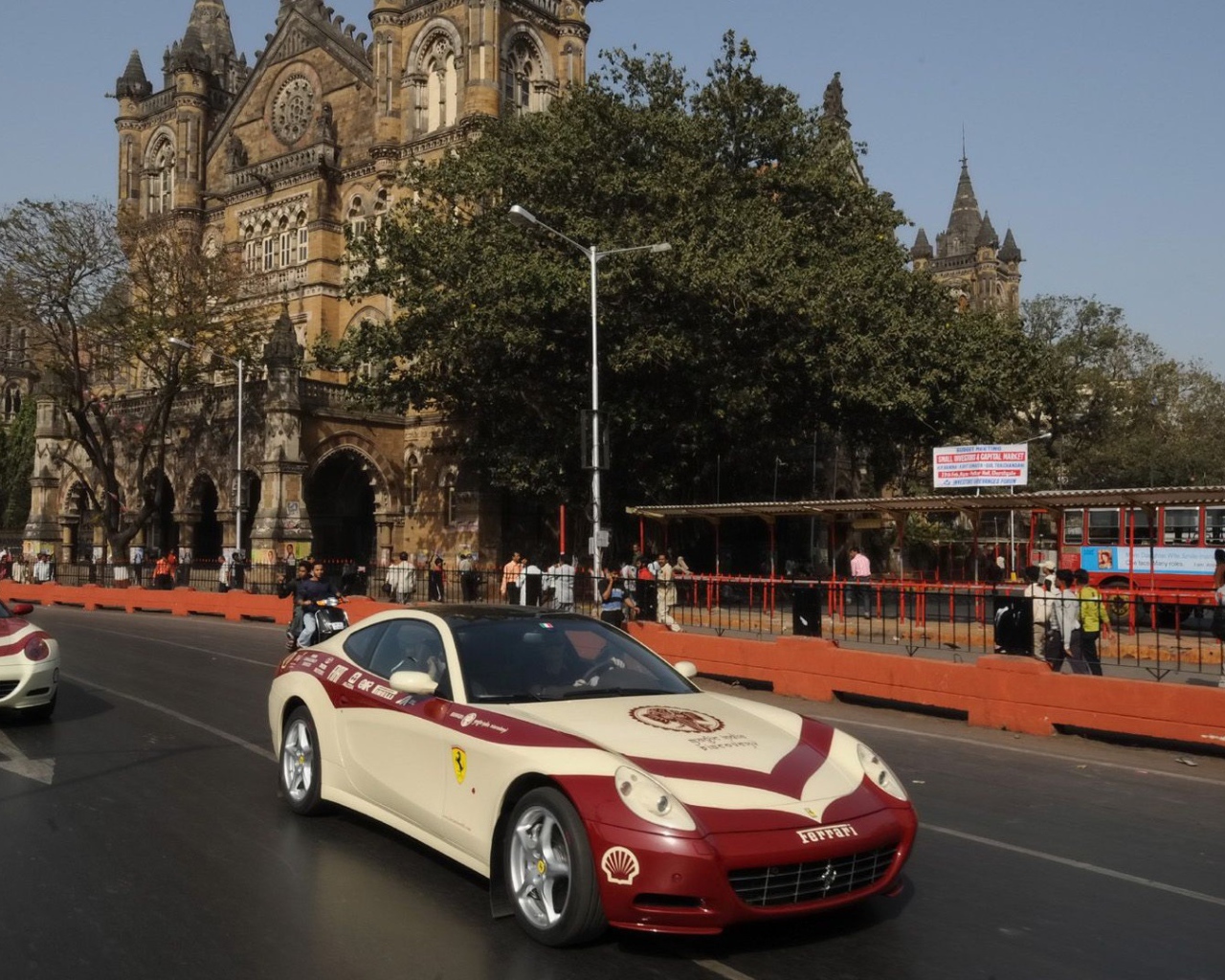 На улице города в Мумбае