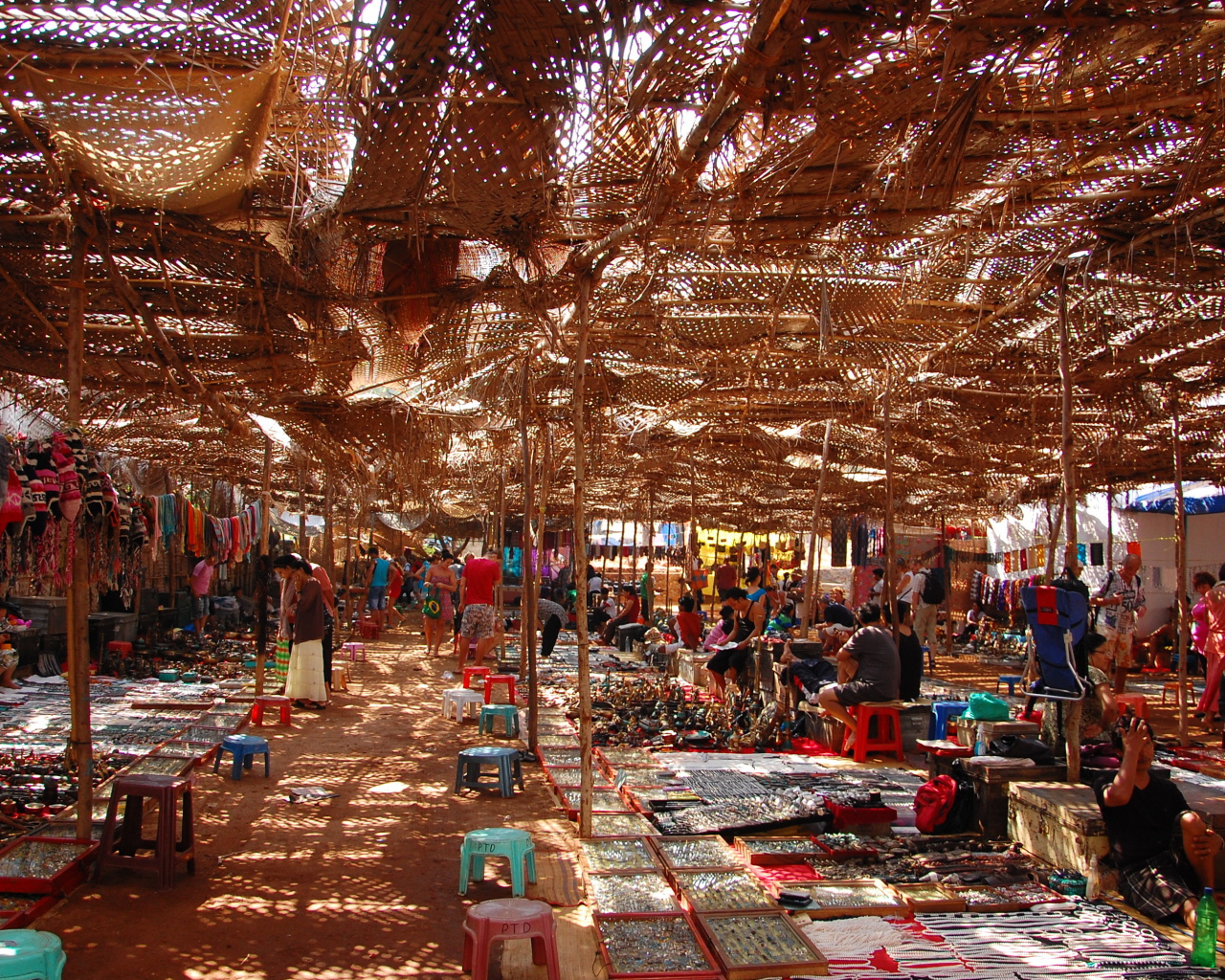 Рынок в Анджуне