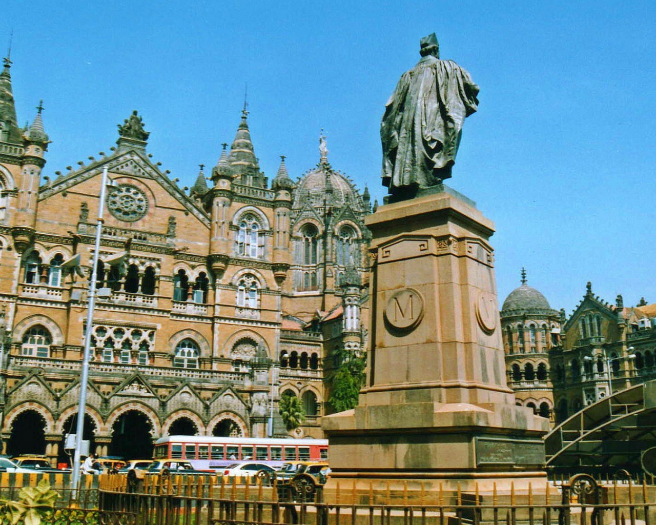 Железнодорожный вокзал в Мумбае