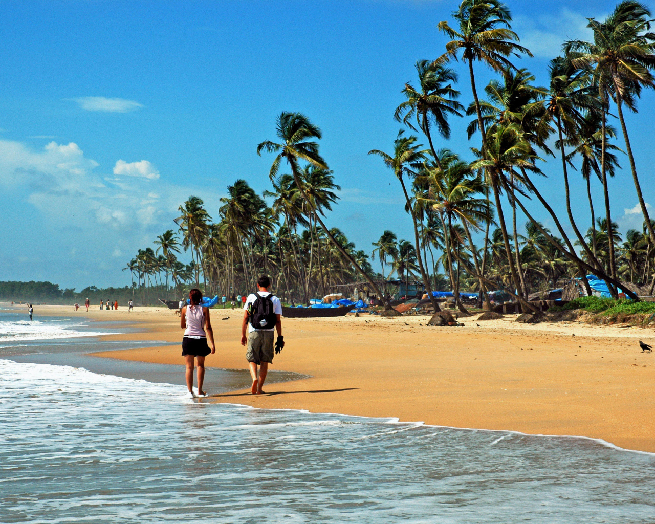 Отдых на пляже в Анджуне