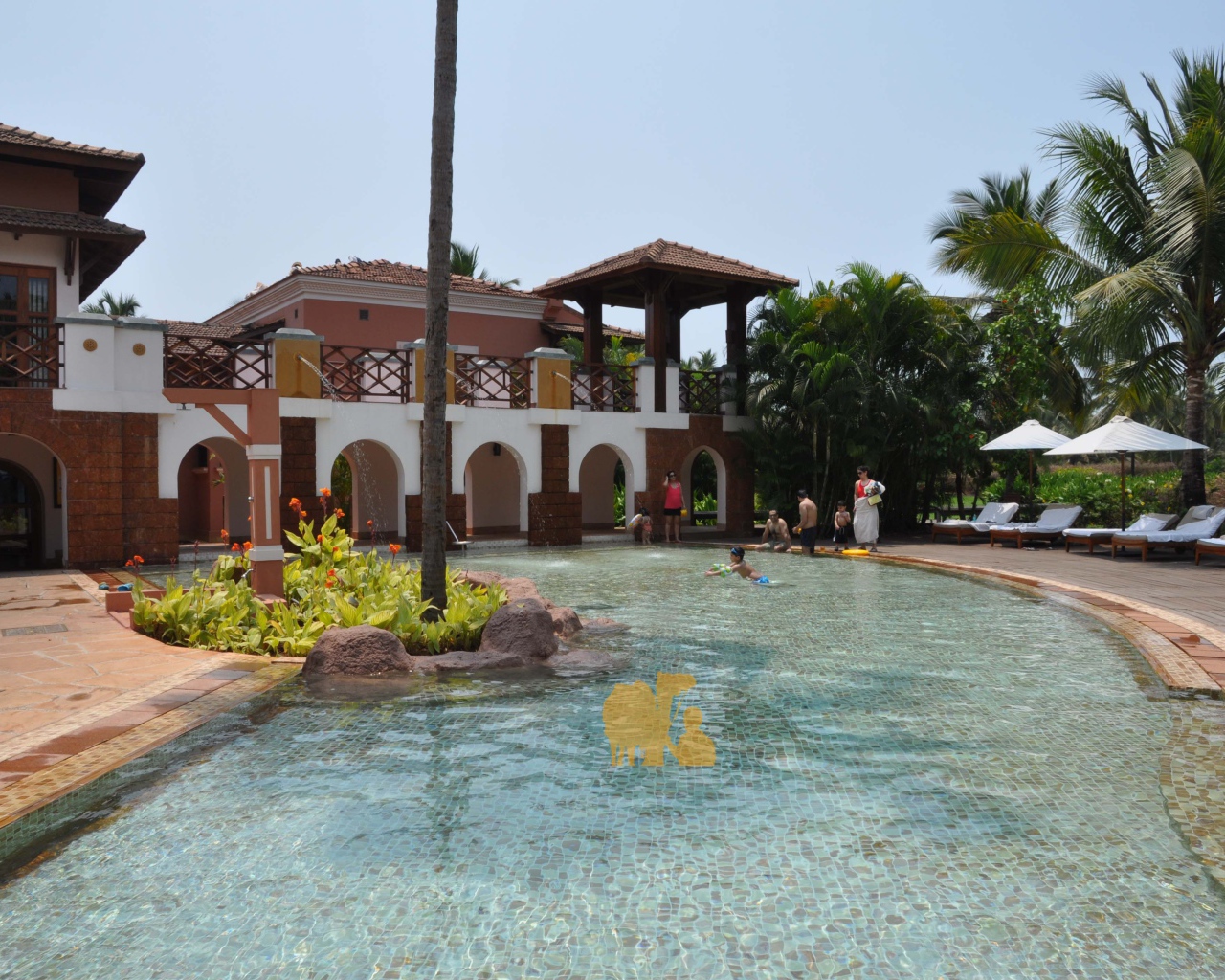 Туристы отдыхают в Гоа