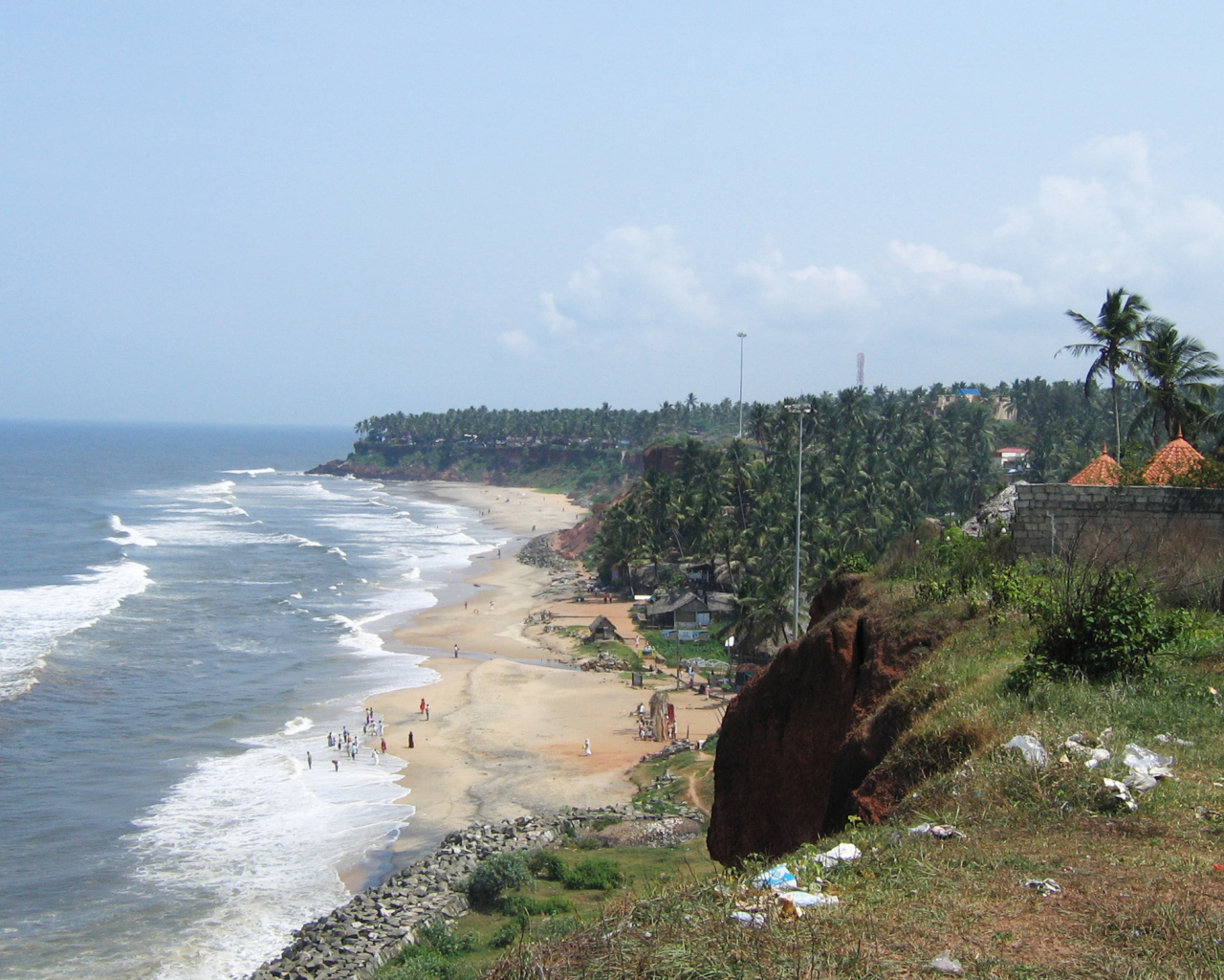 Вид на пляж в Варкале