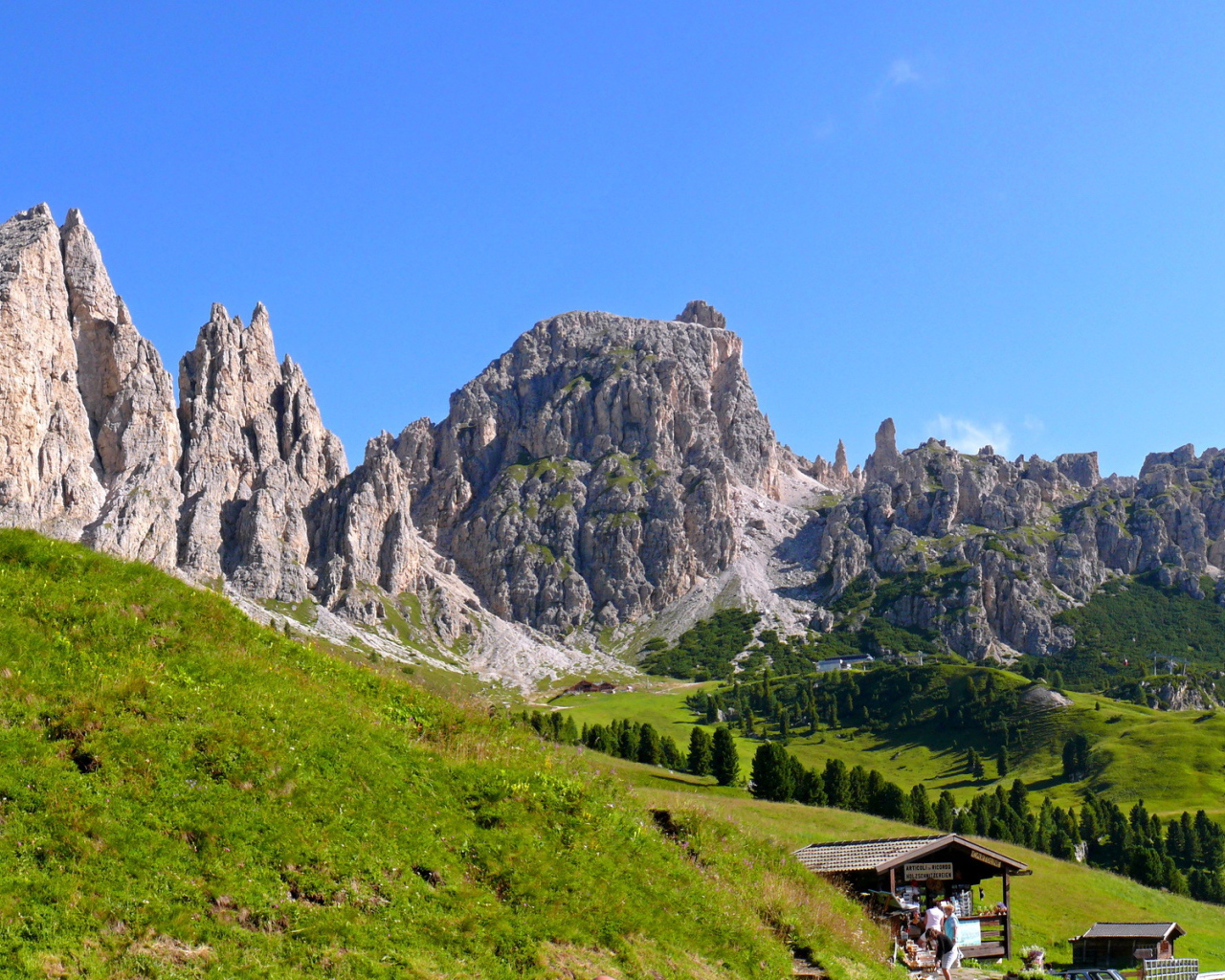 Альпы на горнолыжном курорте Сельва, Италия