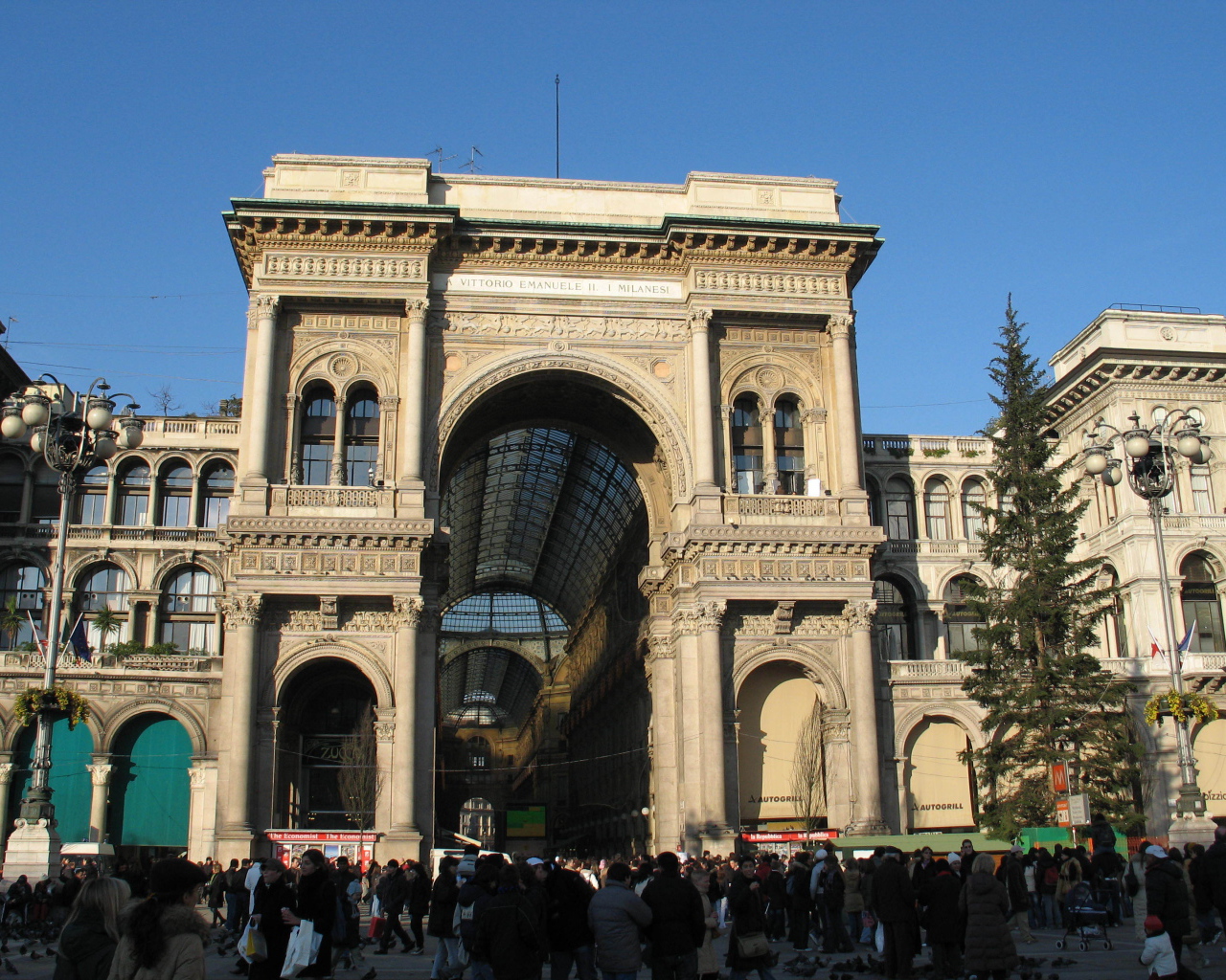 Арка в Милане, Италия