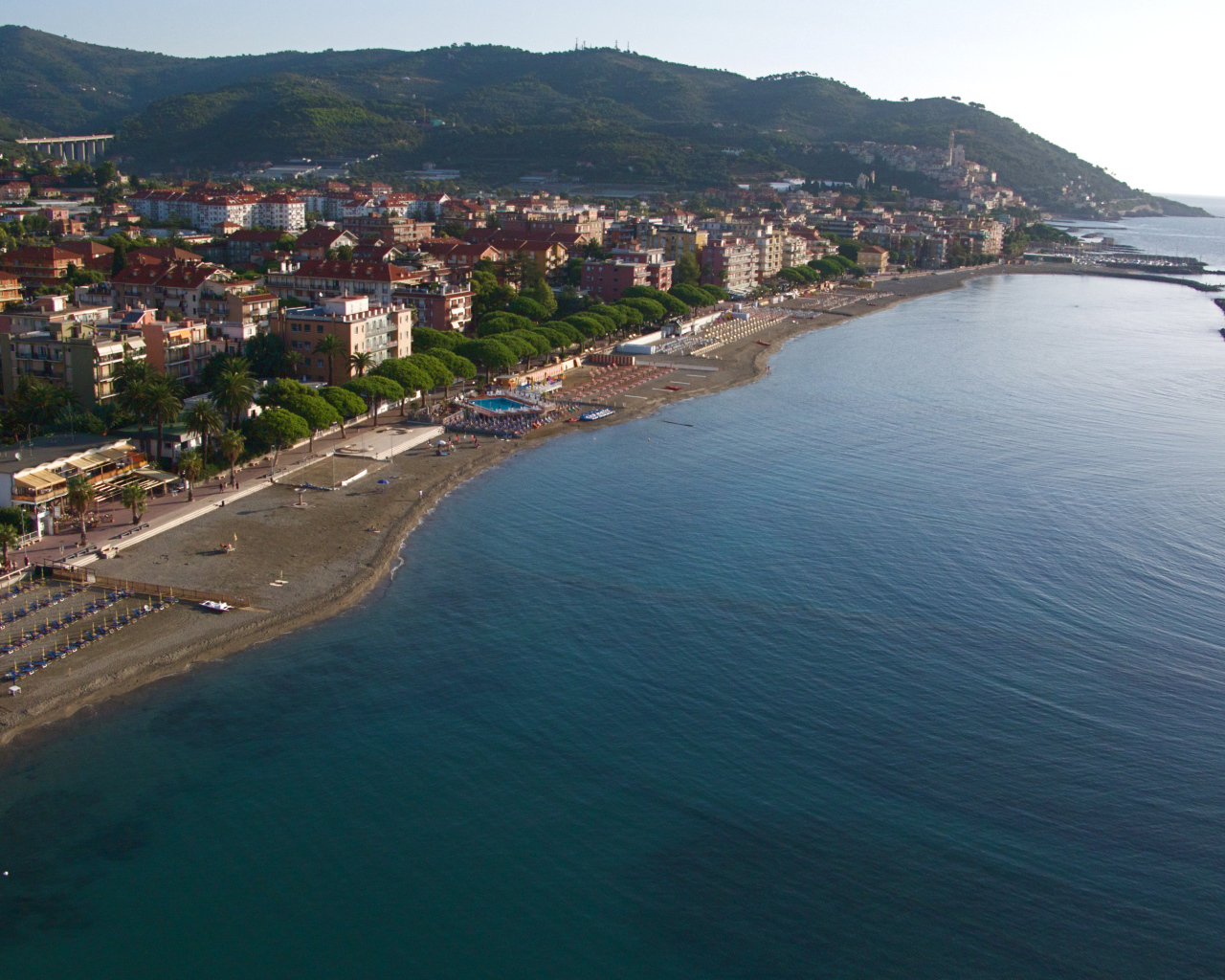 Залив на курорте Сан Бартоломео Аль Маре, Италия