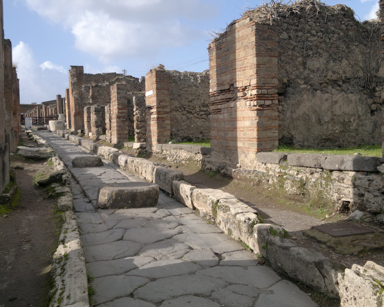 Кирпичные дома в Помпеях, Италия