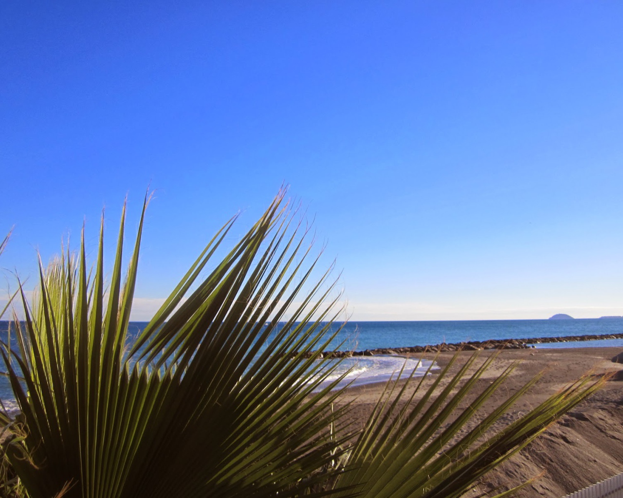 Золотой пляж в Лоано, Италия