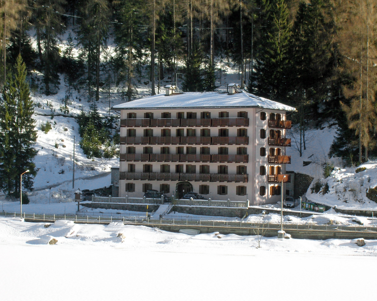 Гостиница на курорте Аллеге, Италия