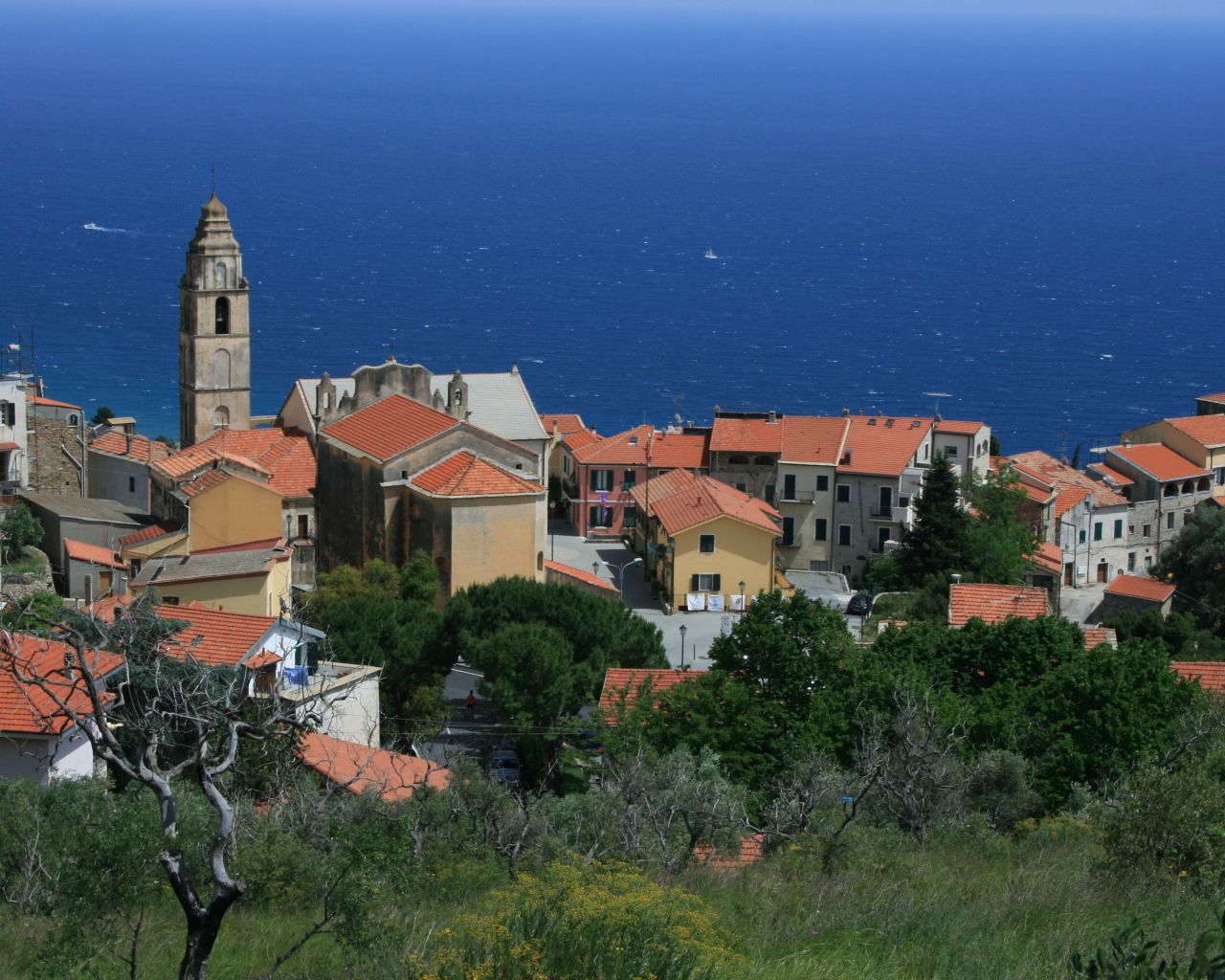 Дома на побережье в Санто Стефано аль Маре, Италия