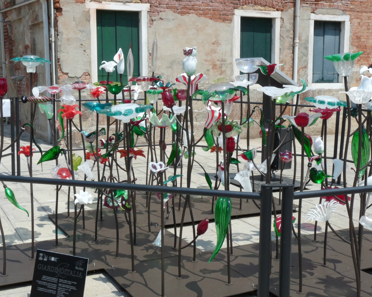 Шедевры стельных мастеров на острове Мурано, Италия