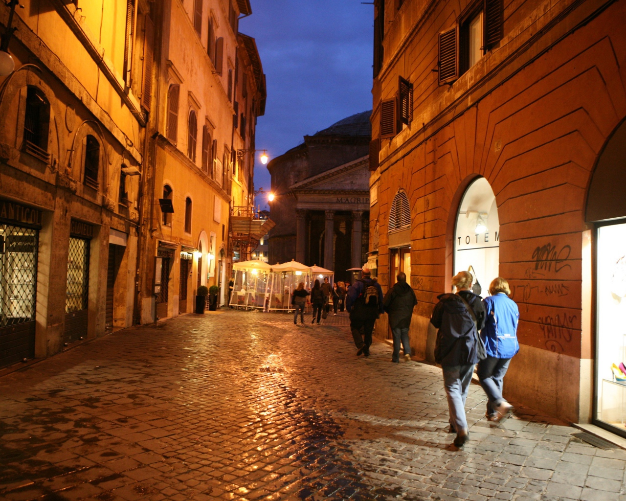 Ночная прогулка в Риме, Италия