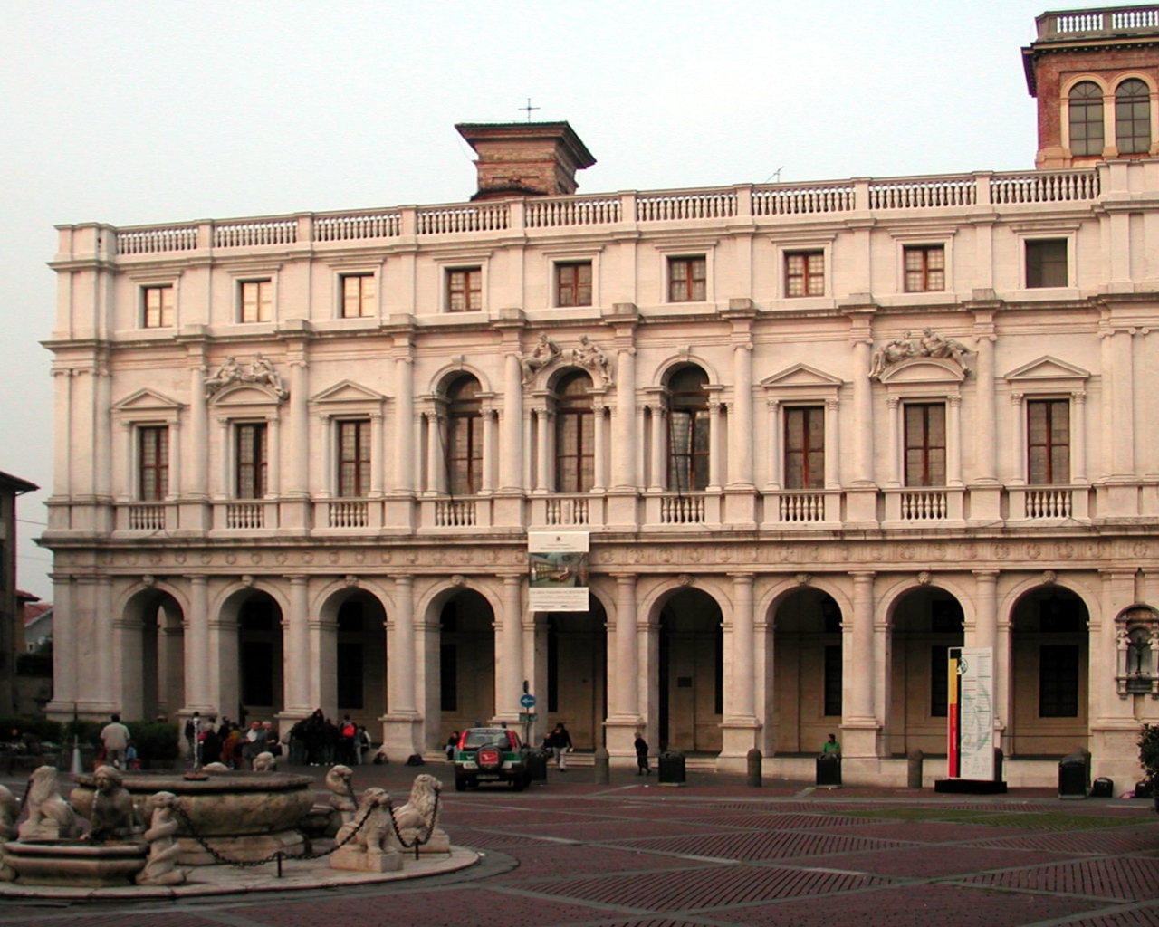 Дворец в Бергамо, Италия