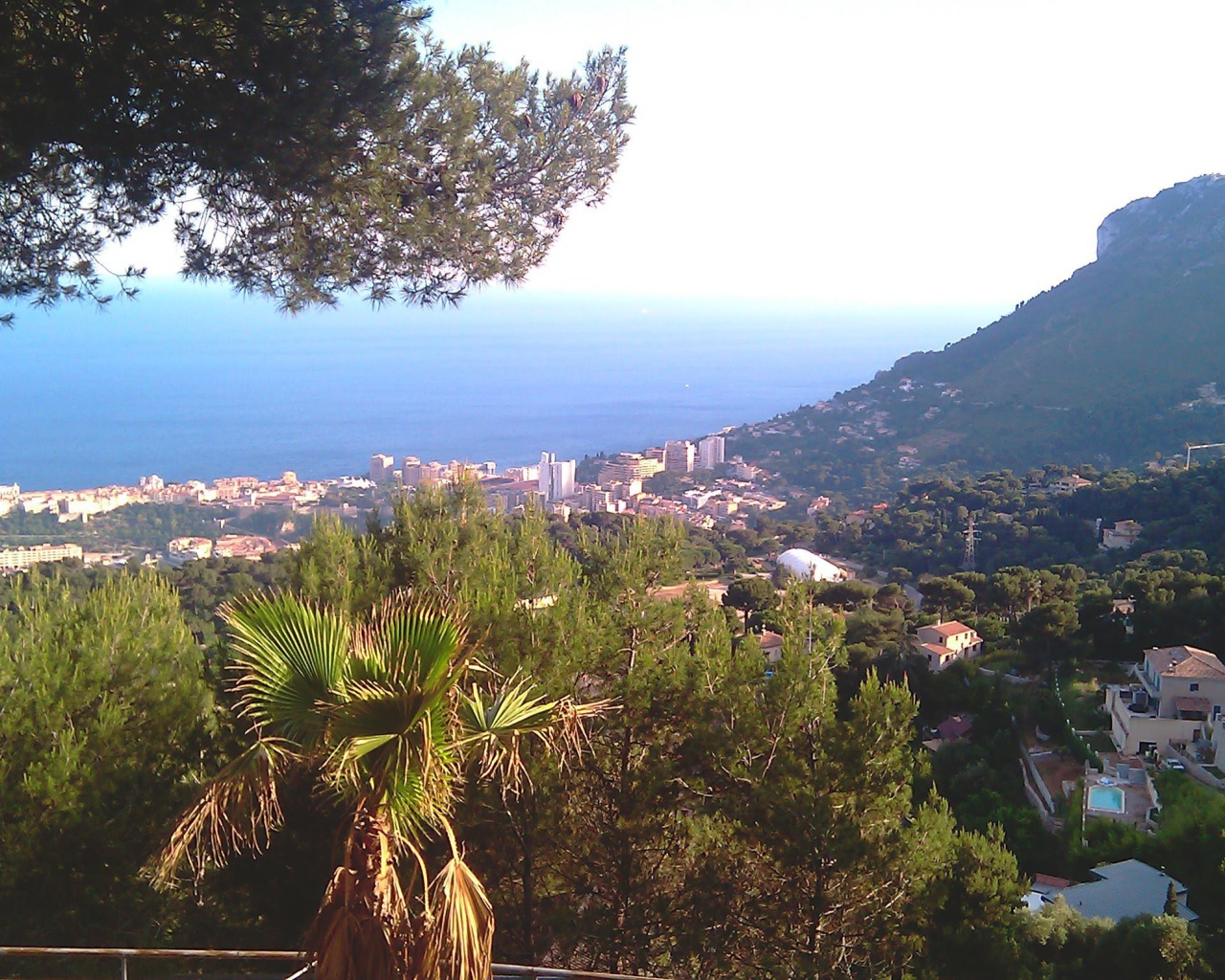 Панорама на курорте Алассио, Италия