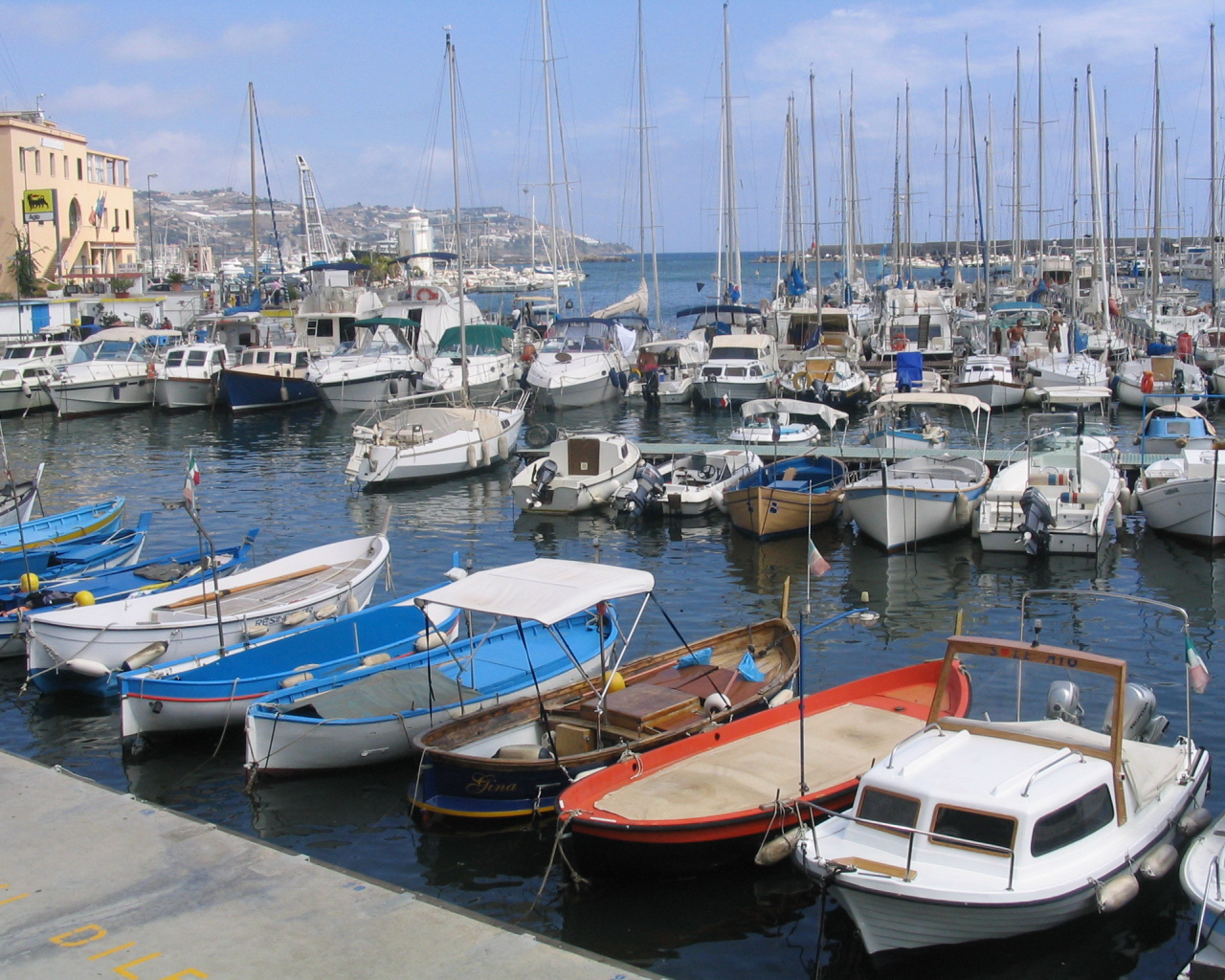 Порт в Сан Ремо, Италия