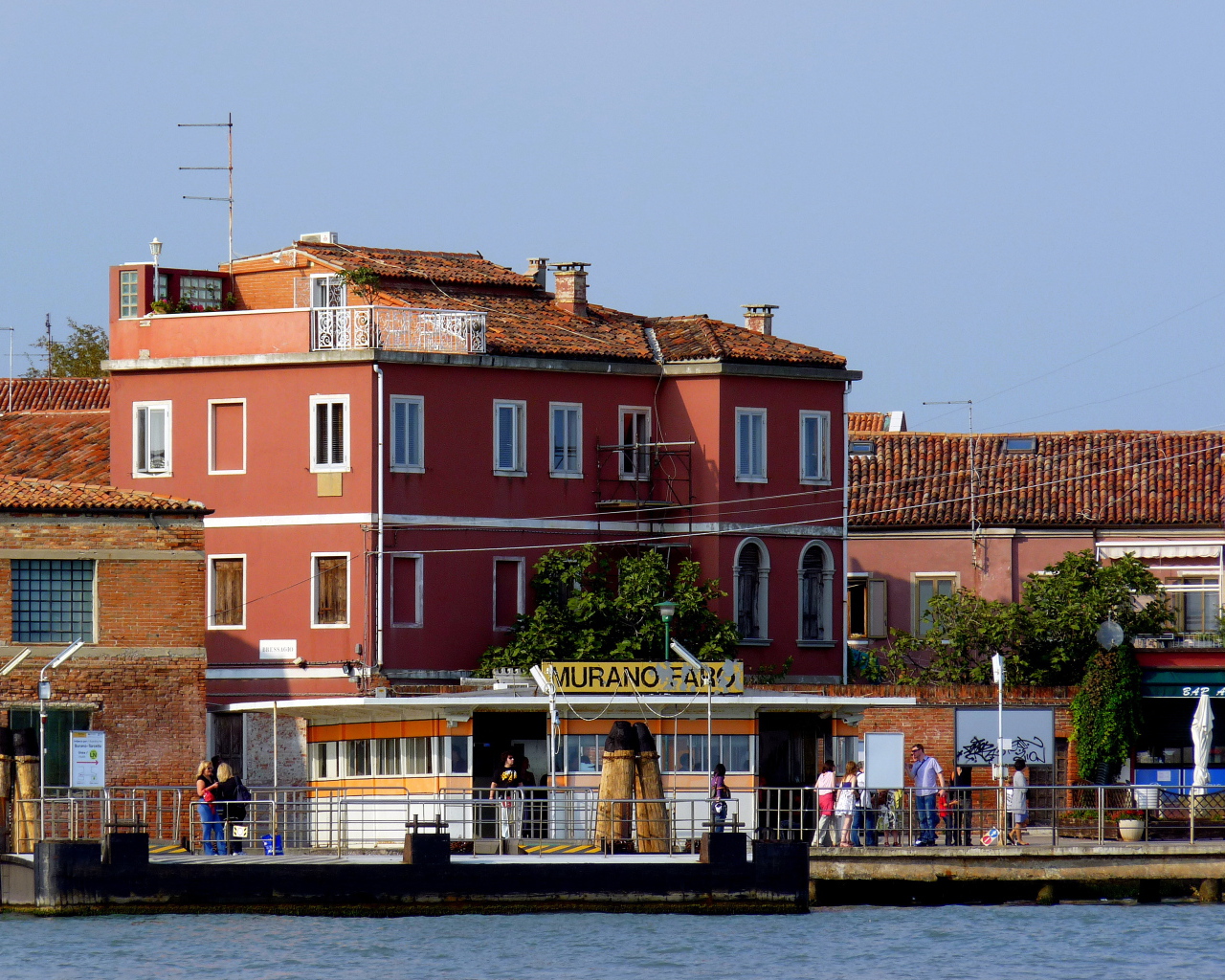 Набережная на острове Мурано, Италия