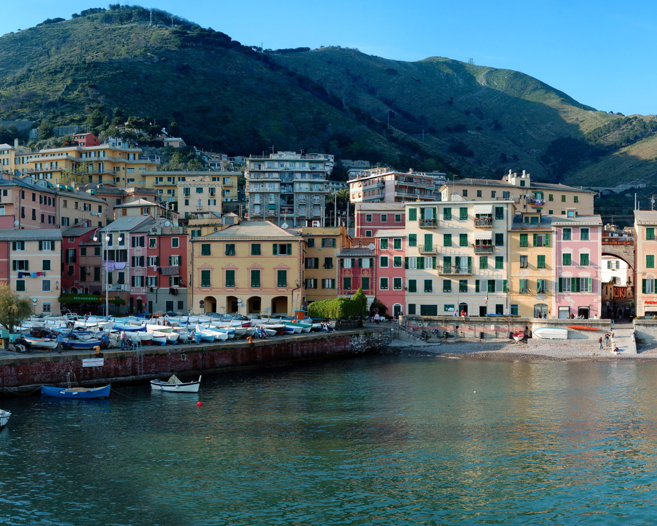 Набережная в Генуе, Италия