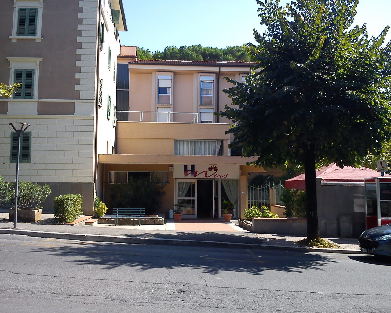 Придорожное кафе на курорте в Монтекатини Терме, Италия