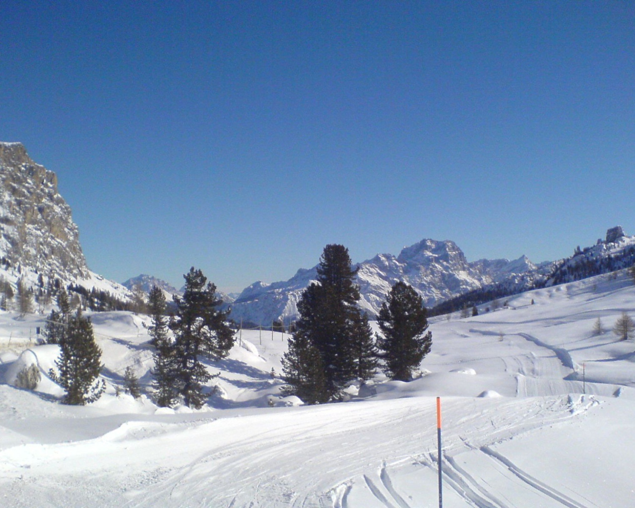 Лыжная трасса на горнолыжном курорте Кортина д'Ампеццо, Италия