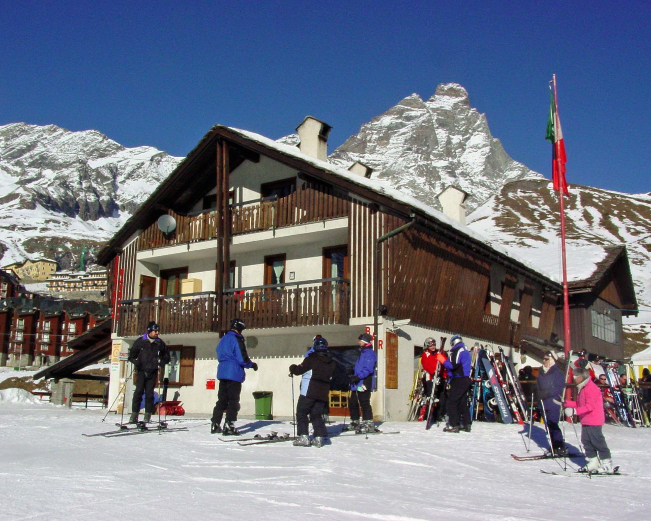 Горнолыжная база на курорте Червиния, Италия