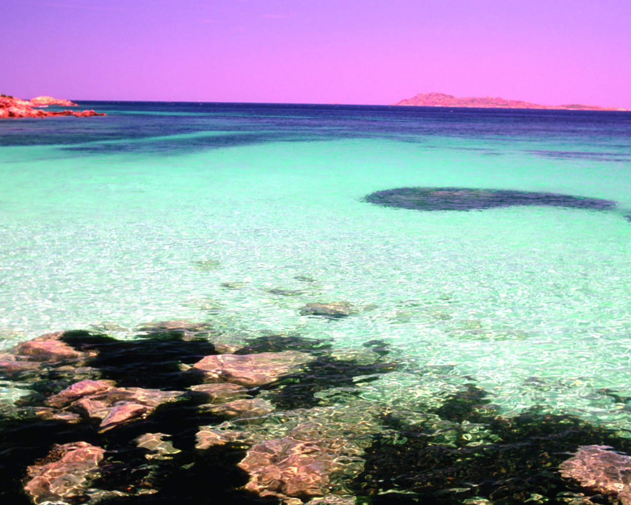 Закат на берегу моря на острове Сардиния, Италия