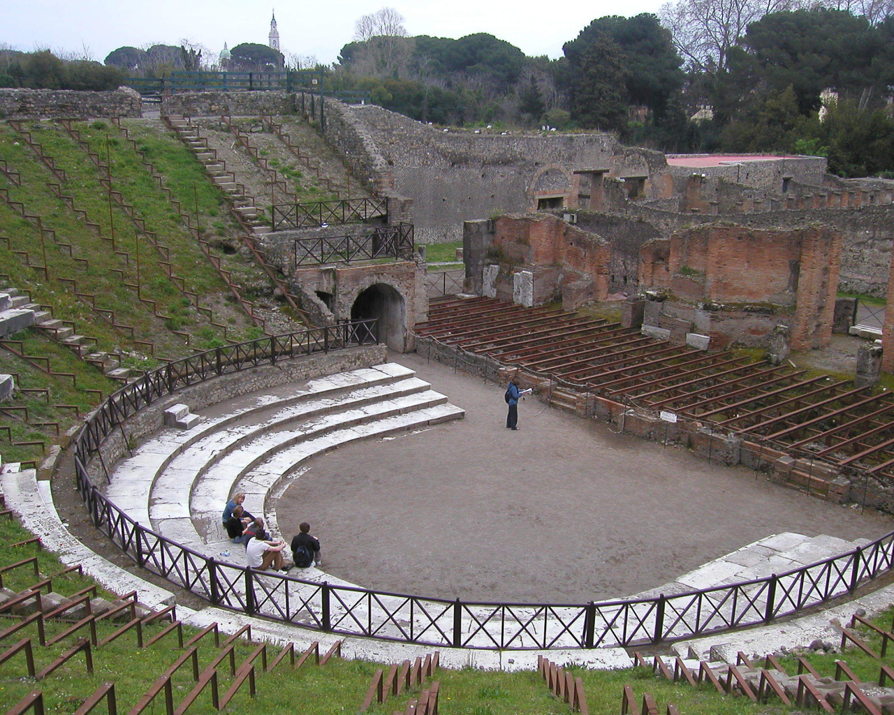 Театр в Помпеях, Италия