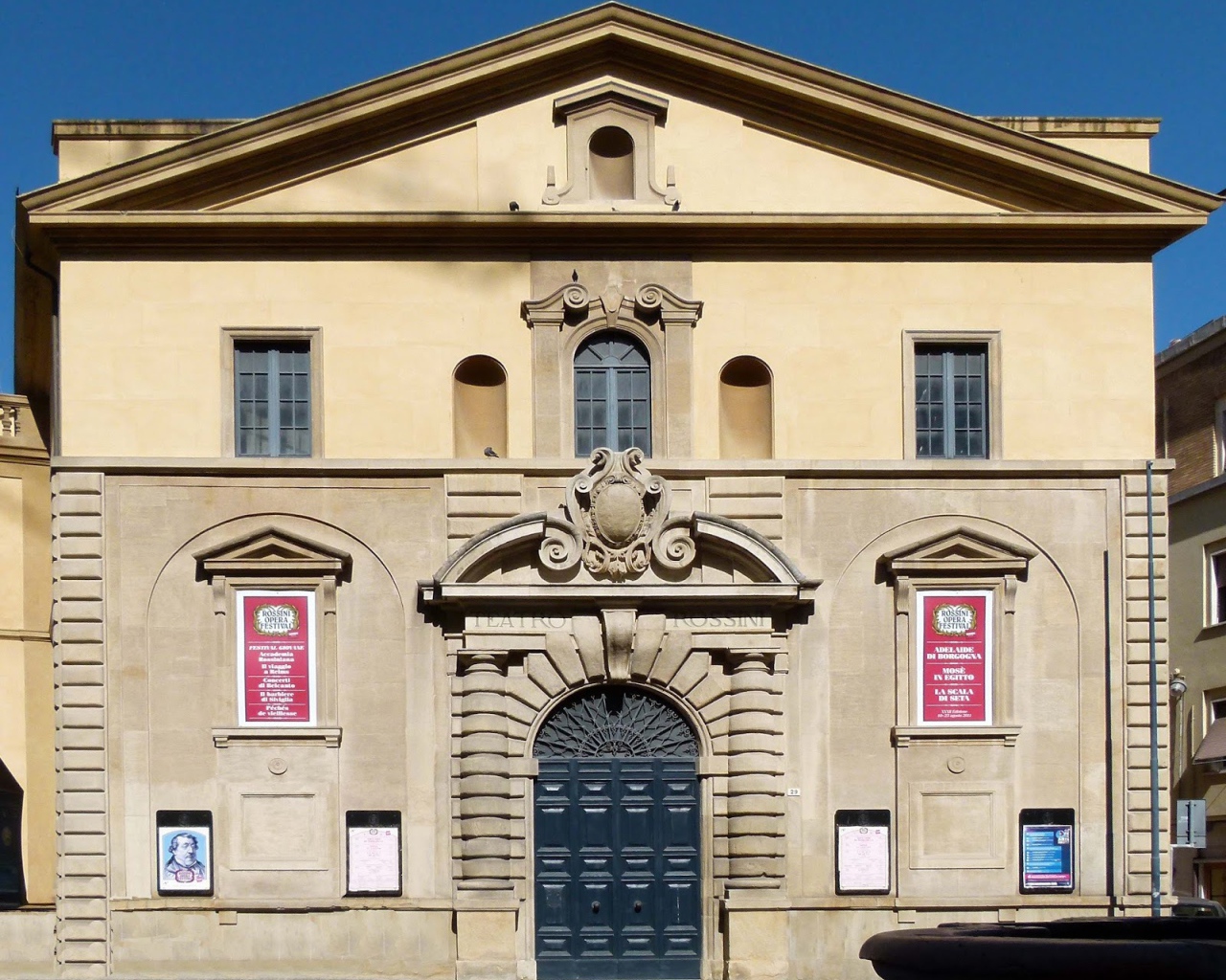 Театр на курорте Пизавр, Италия