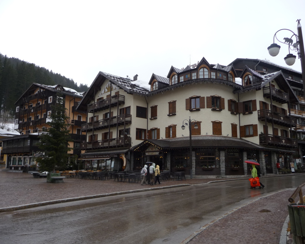 Городские дома на горнолыжном курорте Мадонна ди Кампильо, Италия