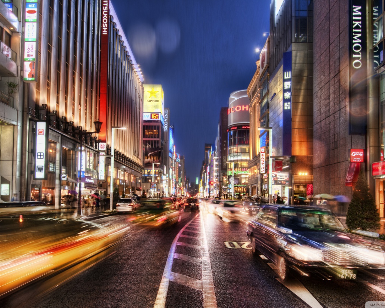 Ночное движение в Токио