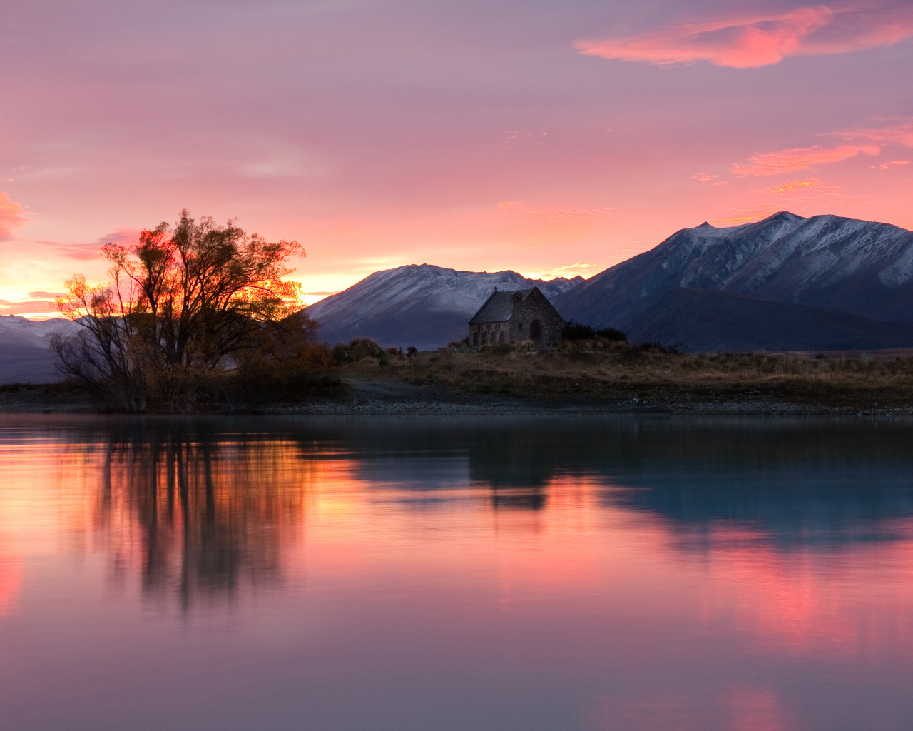 Рассвет на озере Текапо, Новая Зеландия